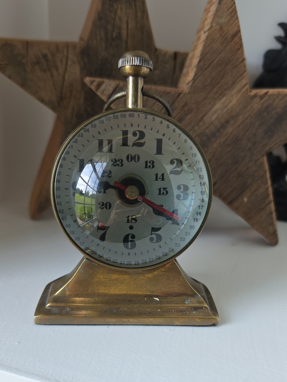 Vintage-Style Brass Table Clock Wall Decor - Gold Finish